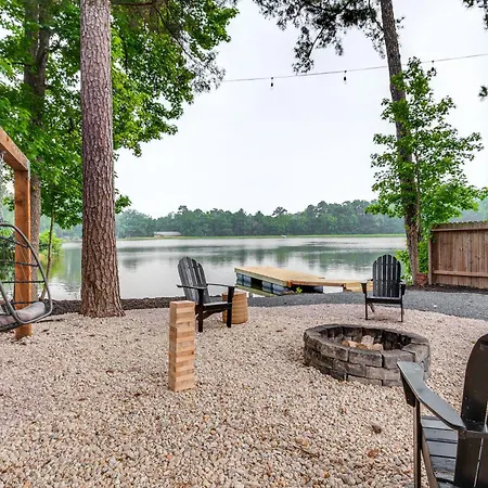 Montgomery Home With Pond Access, Fire Pit And More!
